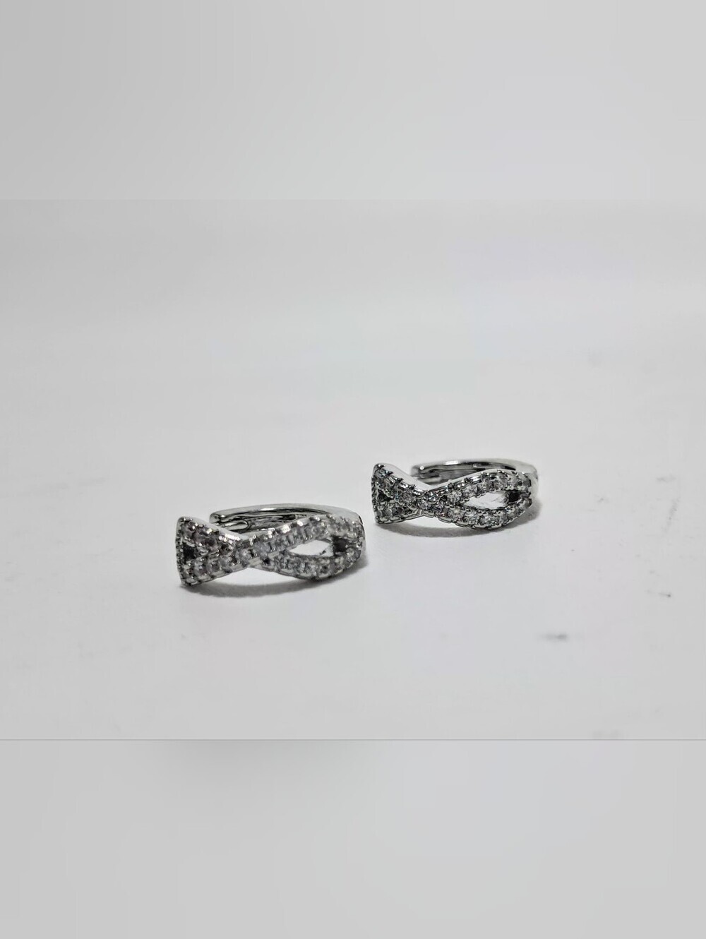 925 Sterling Silver Moissanite Infinity Twist Huggie Hoop Earrings 0.35 TCW NWT